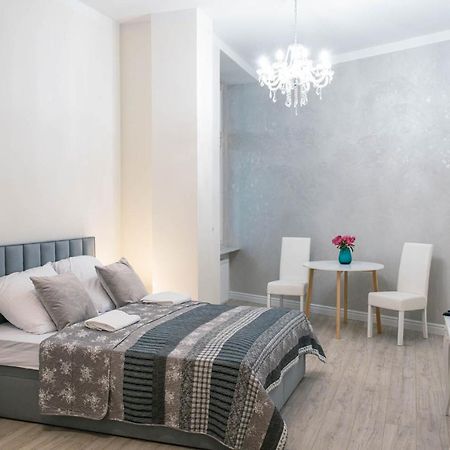 Apartament Grey Pearl Downtown Apartment Varşovia Exterior foto