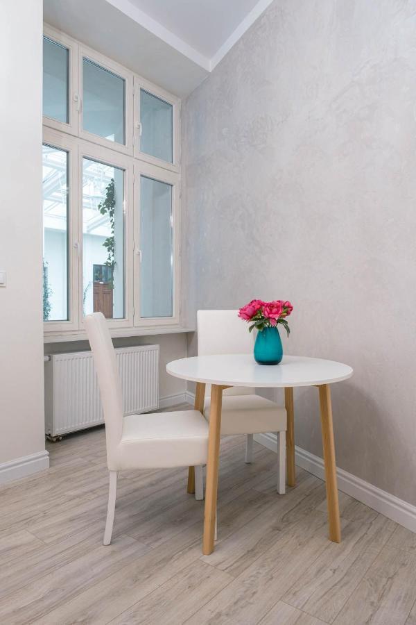 Apartament Grey Pearl Downtown Apartment Varşovia Exterior foto