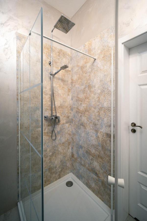 Apartament Grey Pearl Downtown Apartment Varşovia Exterior foto